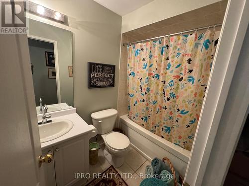 2077 Barnboard Hollow, Oakville (West Oak Trails), ON - Indoor Photo Showing Bathroom