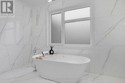 Soaker Tub - 2152 Tripp Drive, London, ON - Indoor Photo Showing Bathroom