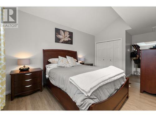 420 West Avenue, Kelowna, BC - Indoor Photo Showing Bedroom