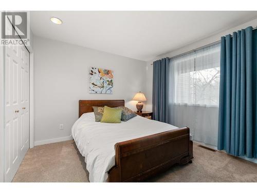 420 West Avenue, Kelowna, BC - Indoor Photo Showing Bedroom