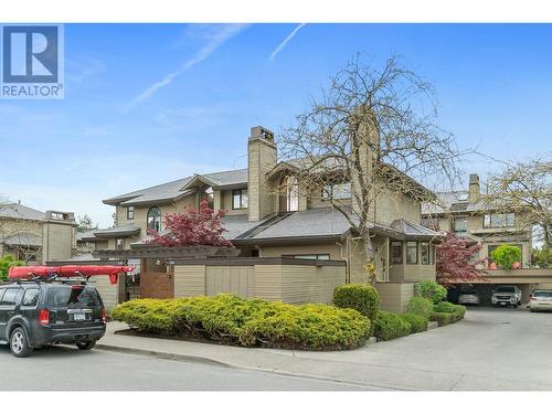 420 West Avenue, Kelowna, BC - Outdoor With Facade