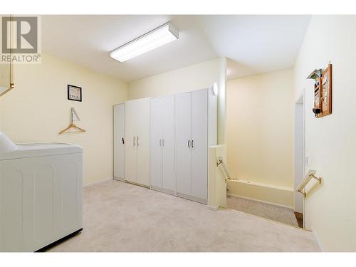 2330 Butt Road Unit# 18, West Kelowna, BC - Indoor Photo Showing Laundry Room