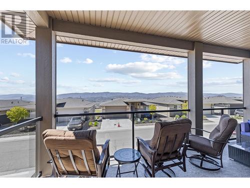 1575 Summer Crescent, Kelowna, BC - Outdoor With Deck Patio Veranda With Exterior