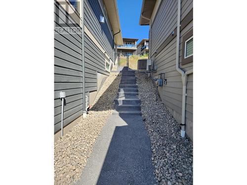 1575 Summer Crescent, Kelowna, BC - Outdoor