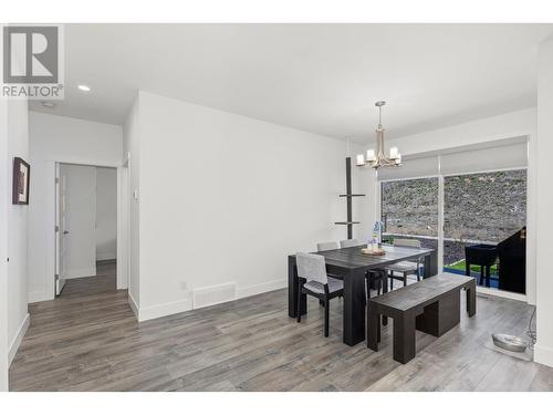 1575 Summer Crescent, Kelowna, BC - Indoor Photo Showing Dining Room