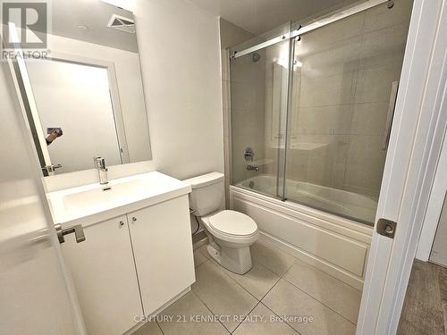 1508 - 2550 Simcoe Street N, Oshawa (Windfields), ON - Indoor Photo Showing Bathroom