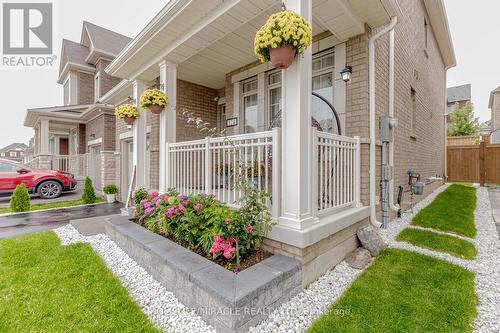 124 Casserley Crescent, New Tecumseth, ON - Outdoor With Facade