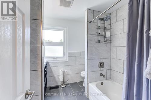 35 Greystone Crescent, Brampton (Brampton South), ON - Indoor Photo Showing Bathroom