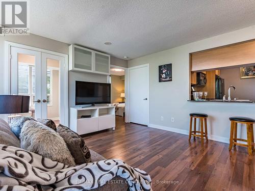 354 - 25 Viking Lane, Toronto (Islington-City Centre West), ON - Indoor Photo Showing Living Room