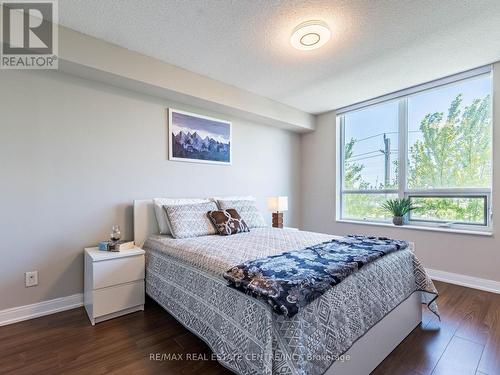 354 - 25 Viking Lane, Toronto (Islington-City Centre West), ON - Indoor Photo Showing Bedroom