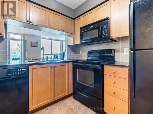 354 - 25 Viking Lane, Toronto (Islington-City Centre West), ON - Indoor Photo Showing Kitchen