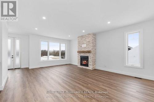 38 Riverside Trail, Trent Hills (Campbellford), ON - Indoor Photo Showing Living Room With Fireplace