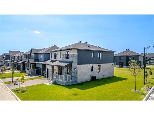 547 Anchor Circle, Ottawa, ON 