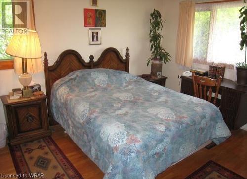 6 Bromleigh Avenue, London, ON - Indoor Photo Showing Bedroom