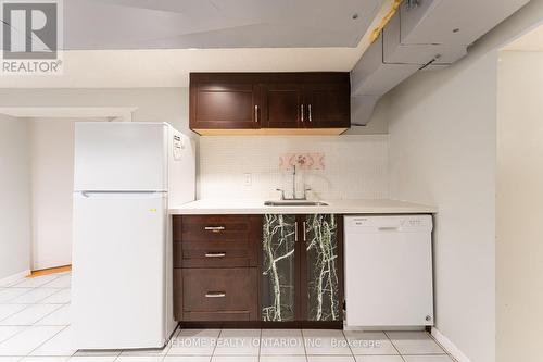 93 Hounslow Avenue, Toronto (Willowdale West), ON - Indoor Photo Showing Kitchen