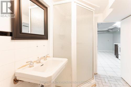 93 Hounslow Avenue, Toronto (Willowdale West), ON - Indoor Photo Showing Bathroom