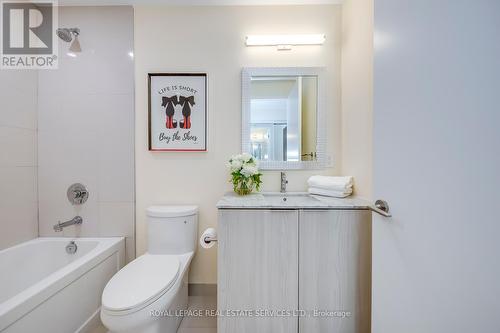 816 - 15 Queens Quay E, Toronto (Waterfront Communities), ON - Indoor Photo Showing Bathroom