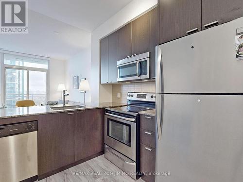 2301 - 23 Sheppard Avenue E, Toronto (Willowdale East), ON - Indoor Photo Showing Kitchen