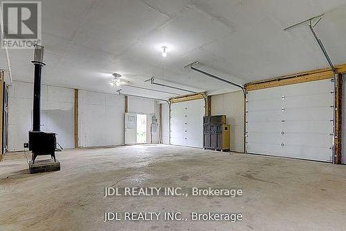 22176 Leslie Street, East Gwillimbury (Queensville), ON - Indoor Photo Showing Garage