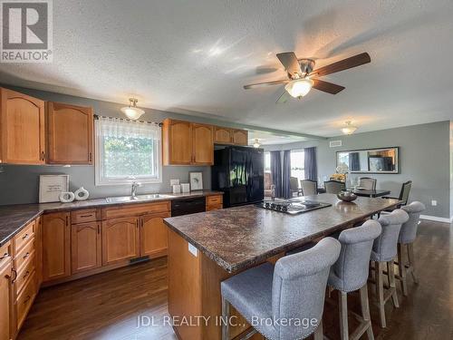 22176 Leslie Street, East Gwillimbury, ON - Indoor Photo Showing Dining Room