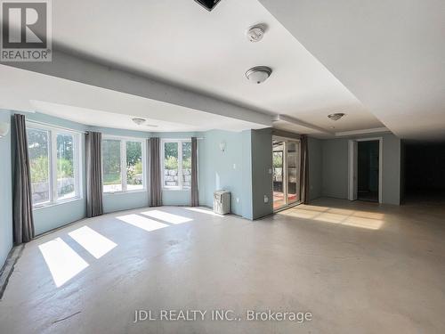 22176 Leslie Street, East Gwillimbury, ON - Indoor Photo Showing Other Room