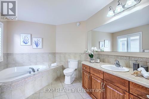 4 Mcnulty Lane, Guelph (Pine Ridge), ON - Indoor Photo Showing Bathroom