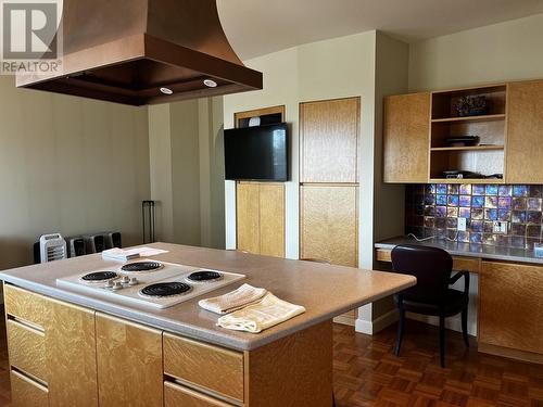 800 2088 Barclay Street, Vancouver, BC - Indoor Photo Showing Kitchen