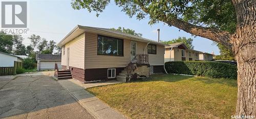 512 18Th Avenue E, Regina, SK - Outdoor