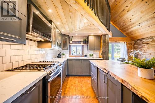 552 Mitchell Road, Cramahe, ON - Indoor Photo Showing Kitchen With Upgraded Kitchen