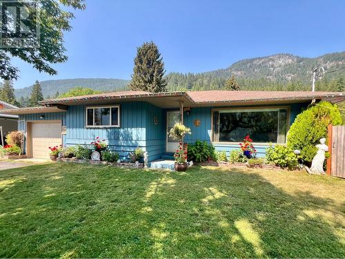 1525 3A Highway, Thrums, BC - Outdoor