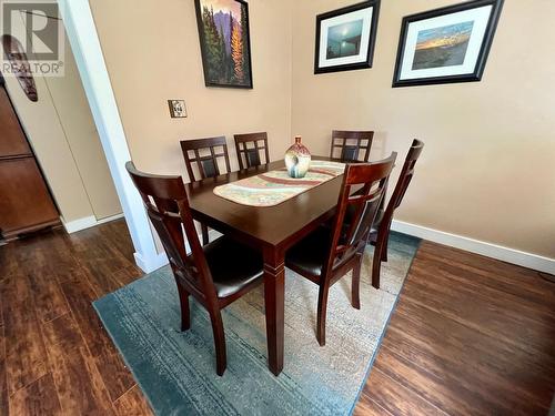 1525 3A Highway, Thrums, BC - Indoor Photo Showing Dining Room