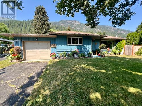 1525 3A Highway, Thrums, BC - Outdoor