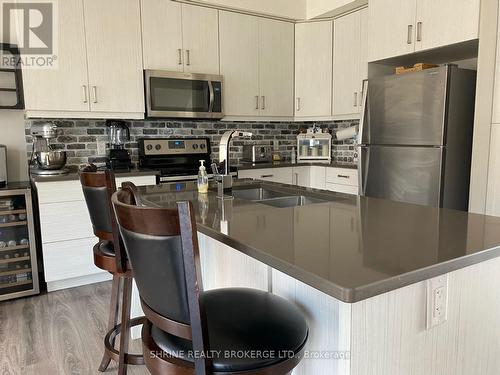 917 Sarnia Road, London, ON - Indoor Photo Showing Kitchen With Double Sink