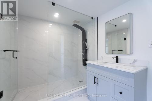 8 Wesley Crescent, Mississauga (Port Credit), ON - Indoor Photo Showing Bathroom