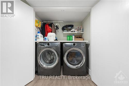 2114 Balharrie Avenue, Ottawa, ON - Indoor Photo Showing Laundry Room