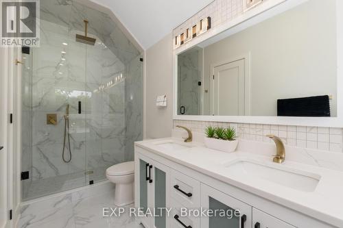 39A Evans Avenue, Toronto (Mimico), ON - Indoor Photo Showing Bathroom