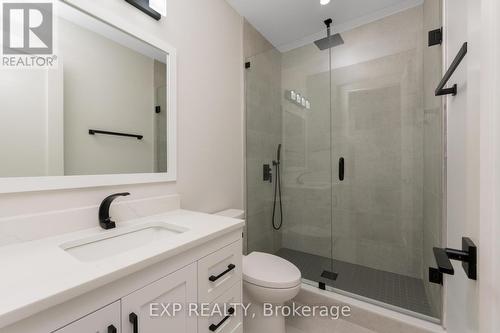 39A Evans Avenue, Toronto (Mimico), ON - Indoor Photo Showing Bathroom