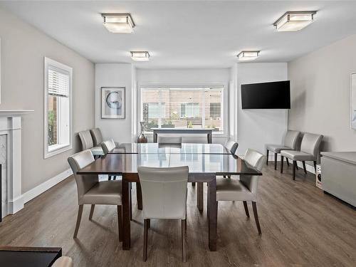 418-50 Songhees Rd, Victoria, BC - Indoor Photo Showing Dining Room