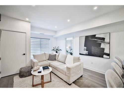 607-4 Spice Way, Barrie, ON - Indoor Photo Showing Living Room