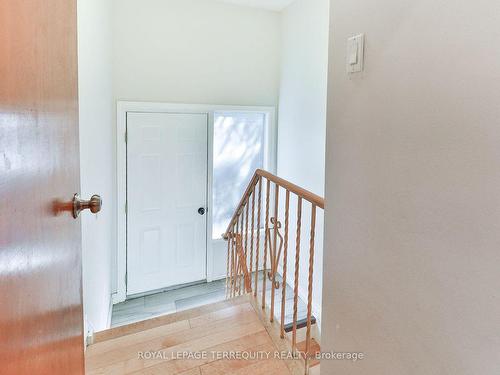 27 Crestridge Hts Rd, Toronto, ON - Indoor Photo Showing Other Room