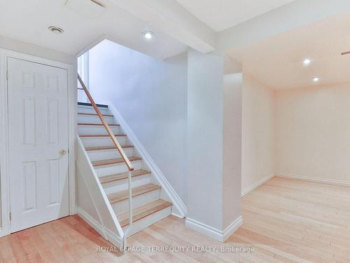 27 Crestridge Hts Rd, Toronto, ON - Indoor Photo Showing Other Room