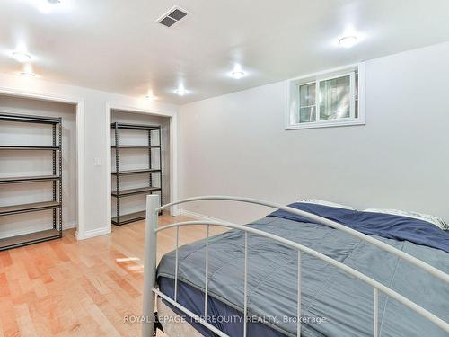 27 Crestridge Hts Rd, Toronto, ON - Indoor Photo Showing Bedroom