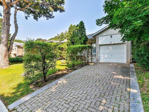 27 Crestridge Hts Rd, Toronto, ON - Outdoor