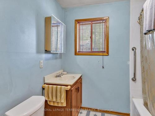 993 Cook Rd, Marmora And Lake, ON - Indoor Photo Showing Bathroom