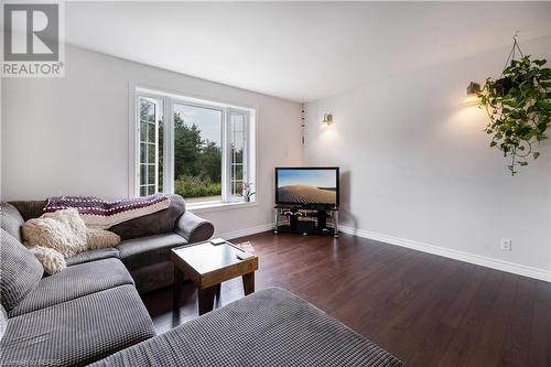 38 Riverside Ave, South River, ON - Indoor Photo Showing Living Room