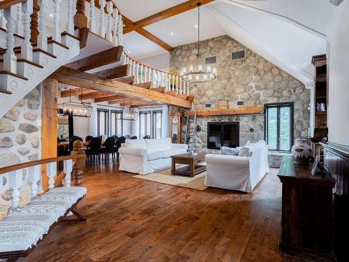 Living room - 995 Rue Principale, Saint-Sauveur, QC - Indoor With Fireplace