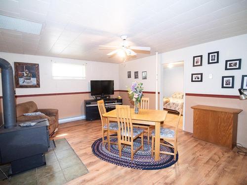 Salle familiale - 860 Rue St-André, Saint-Pascal, QC - Indoor Photo Showing Dining Room