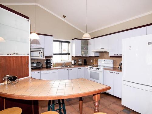 Cuisine - 860 Rue St-André, Saint-Pascal, QC - Indoor Photo Showing Kitchen With Double Sink