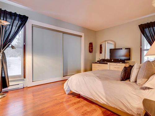 Bedroom - 179 Ch. Des Chênes, Sainte-Anne-Des-Lacs, QC - Indoor Photo Showing Bedroom