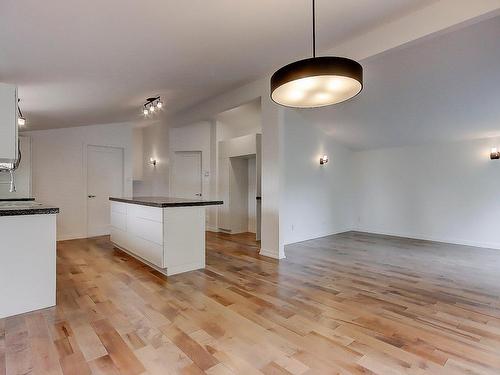 Salle Ã  manger - 373 Rue Baillargeon, Saint-Jean-Sur-Richelieu, QC - Indoor Photo Showing Kitchen